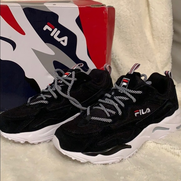 fila ray tracer white black red